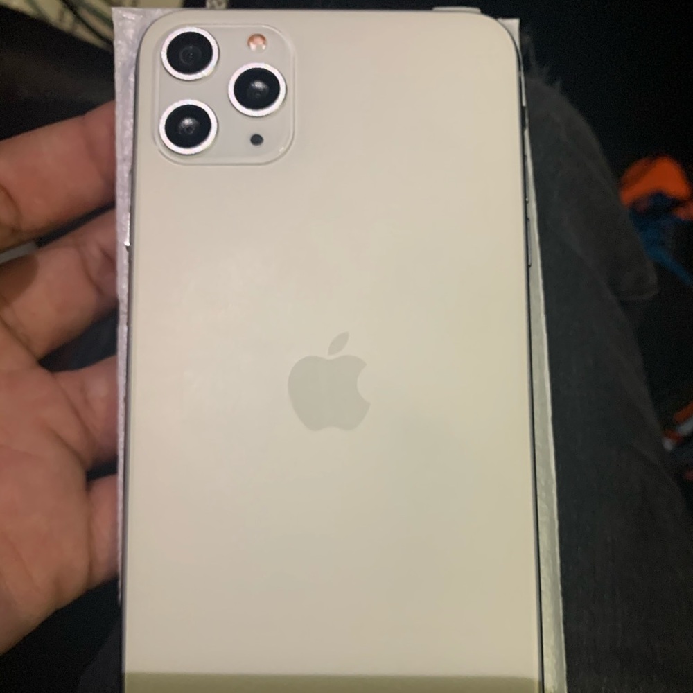 iPhone 11 max pro